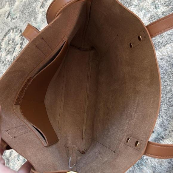 Henny + Lev Vegan Leather Crossbody - Picture 3 of 16